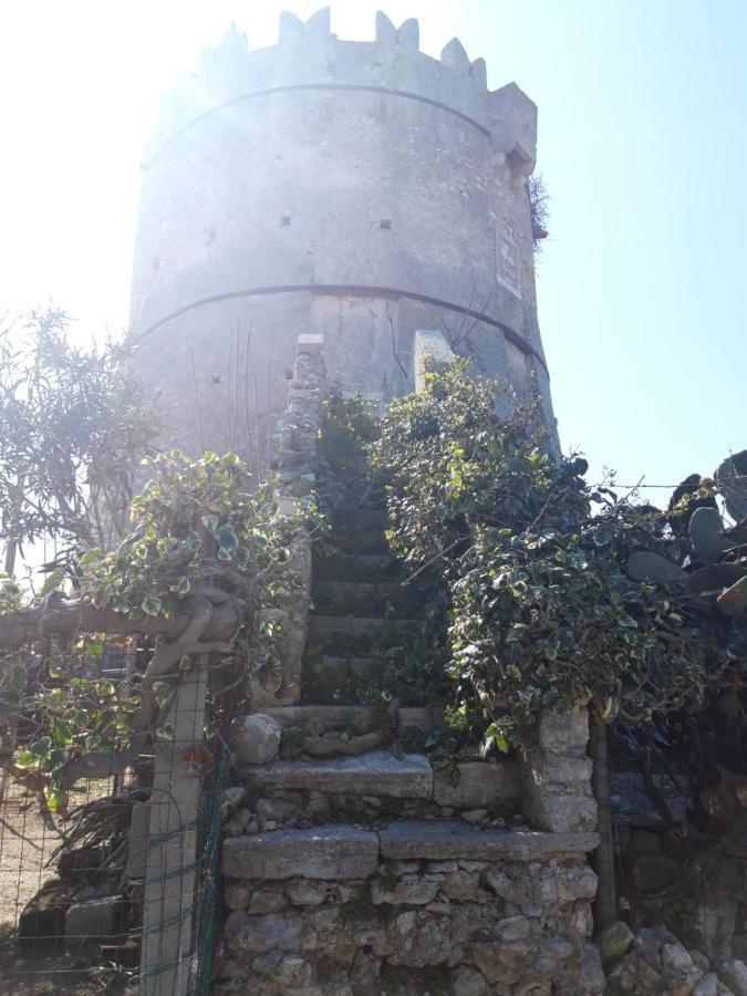 B&B Torre Del Lago 2 弗切瓦拉诺 外观 照片