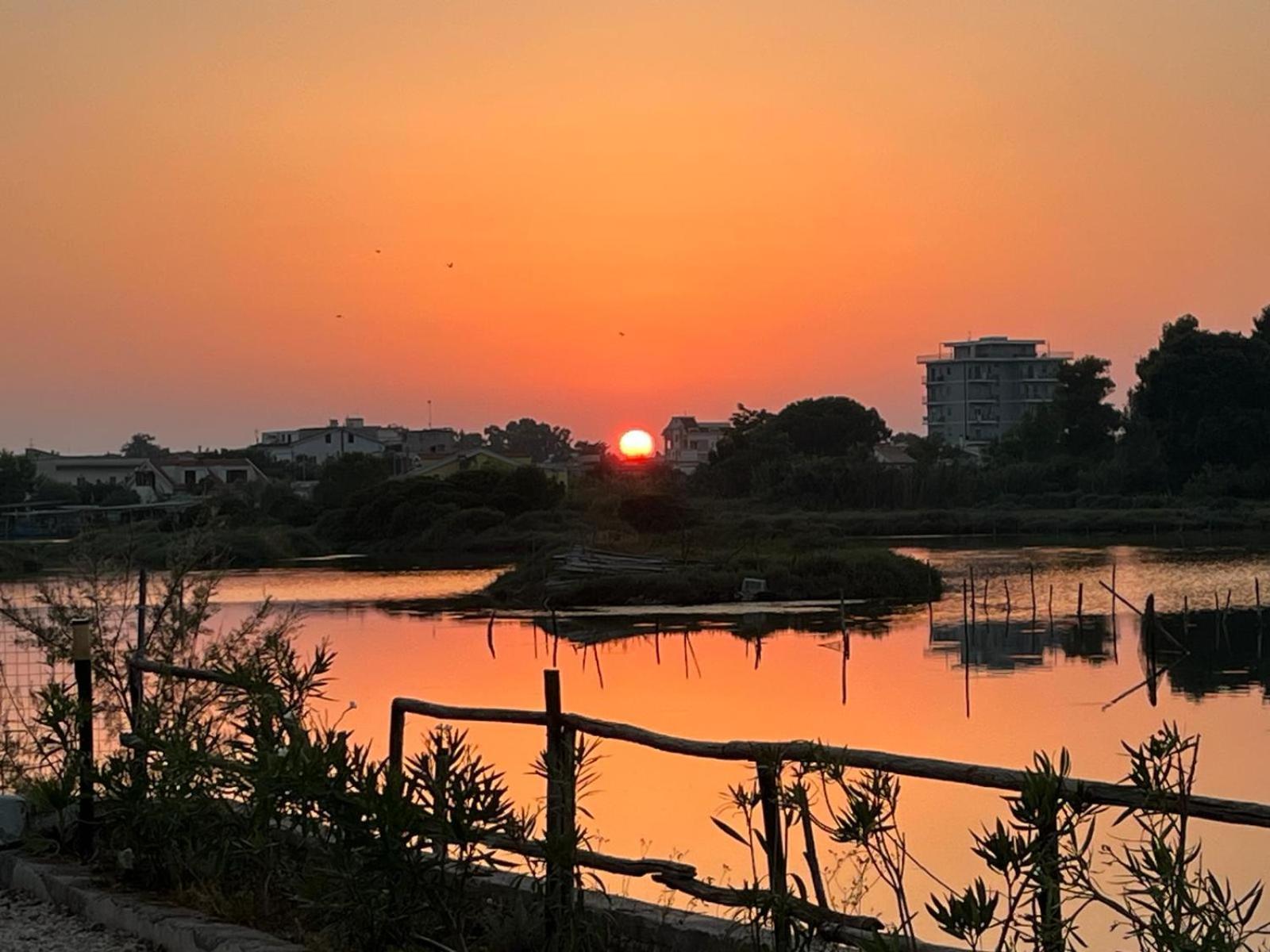 B&B Torre Del Lago 2 弗切瓦拉诺 外观 照片